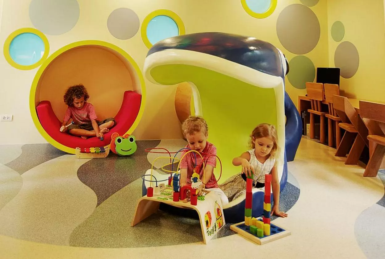 669872RENAISSANCE_SHABAVIZ (13).jpg